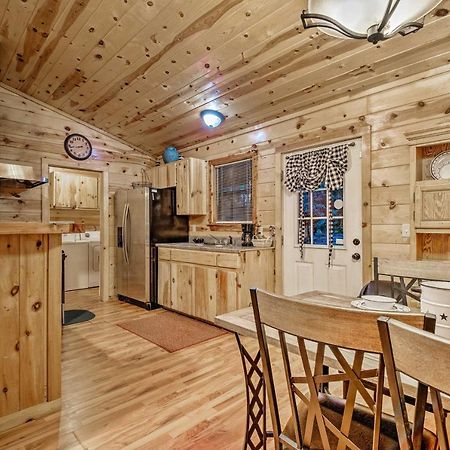 Broken Bow Starlight Cabin With Private Hot Tub! Εξωτερικό φωτογραφία