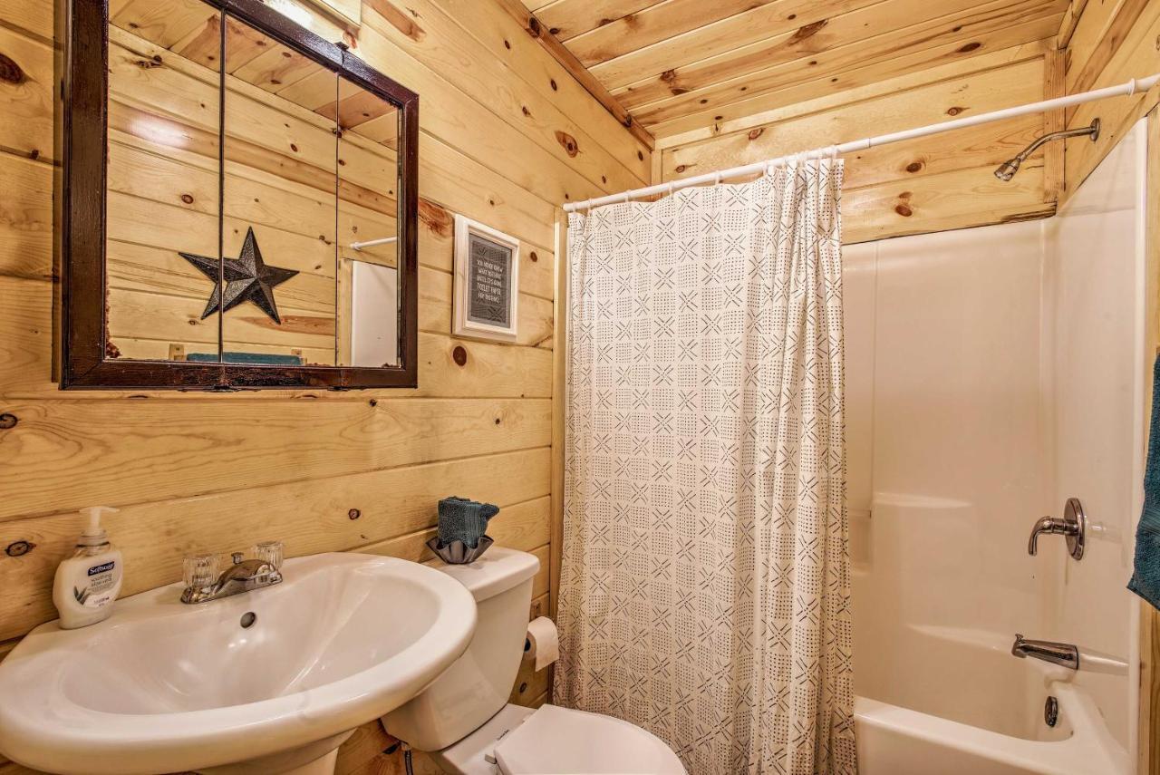 Broken Bow Starlight Cabin With Private Hot Tub! Εξωτερικό φωτογραφία